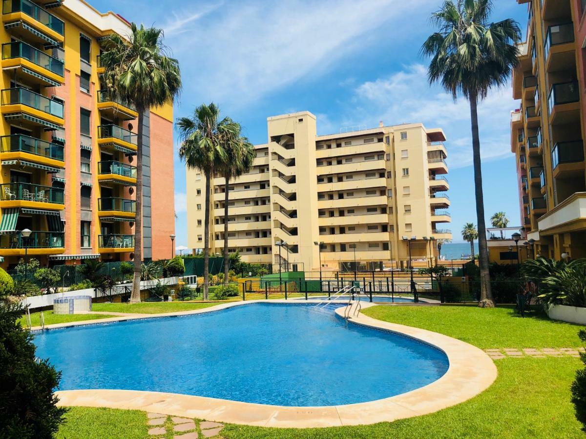 Luxury Apartment Bajondillo Beachfront 토레몰리노스 외부 사진